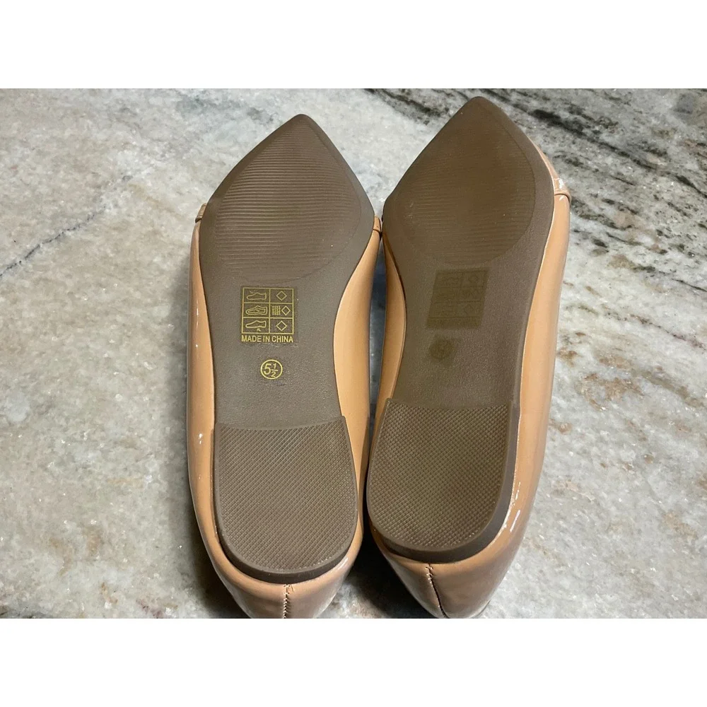 Journee Collection Flats Women‎ 5.5 Tan Patent Pointed Toe Chain Detail Slip On